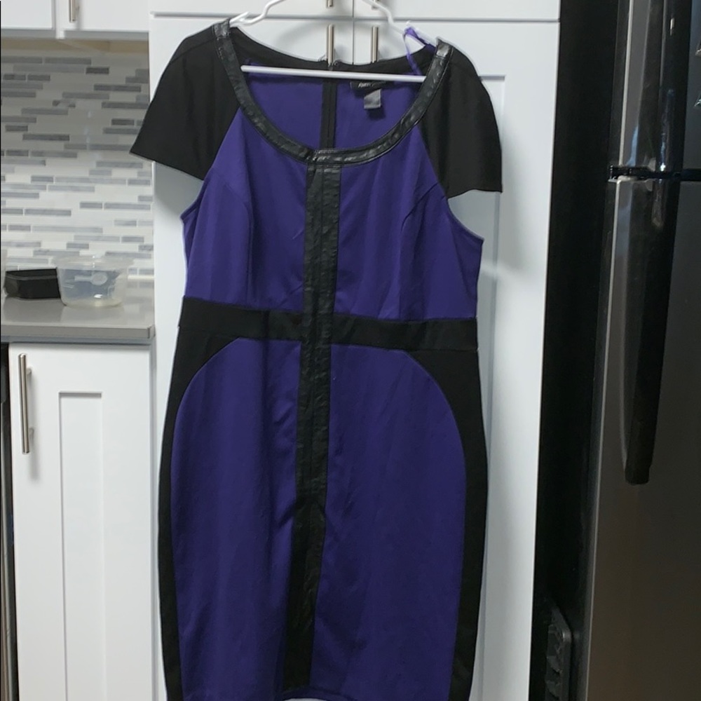 Color blocked bodycon- 18